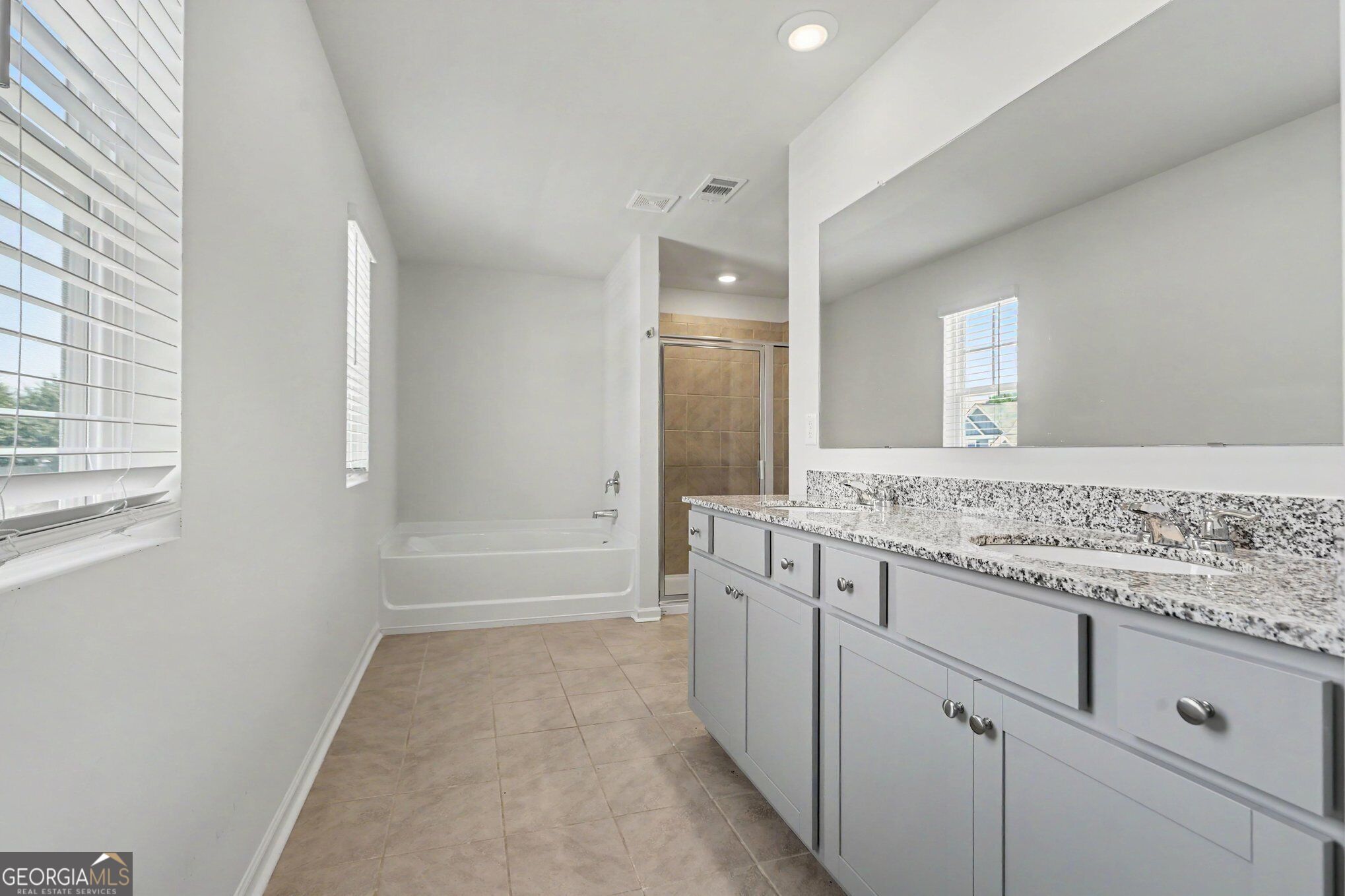 7576 Jennadee Drive Property Photo 25