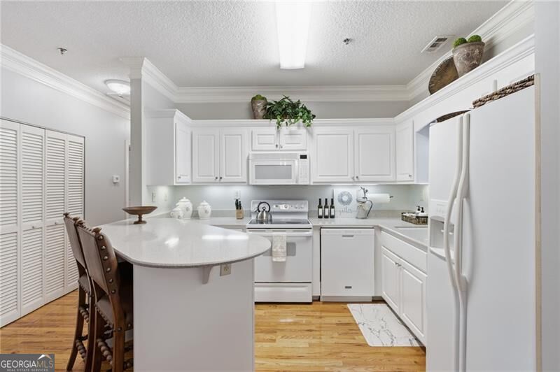 92 Gleneagle Court # 302b Property Photo 11
