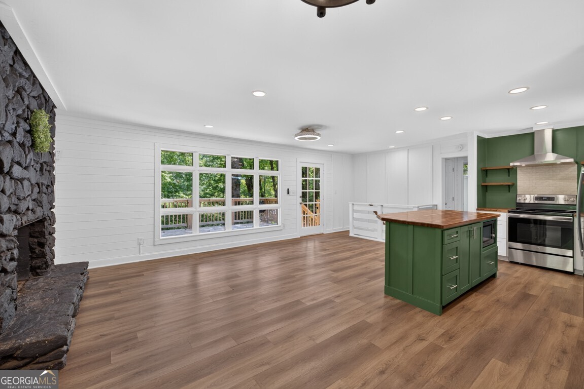 189 Fern Valley Road Property Photo 2