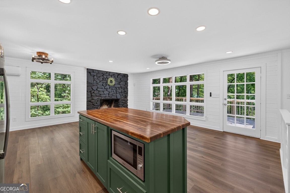 189 Fern Valley Road Property Photo 6