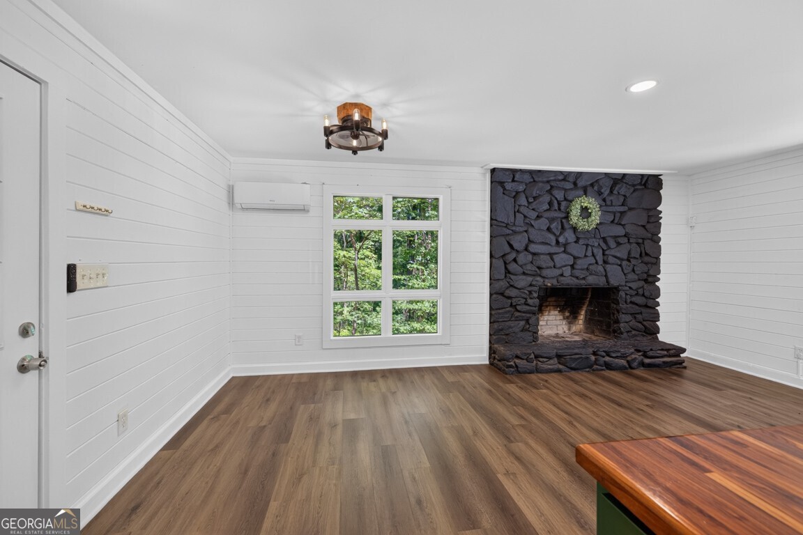 189 Fern Valley Road Property Photo 10
