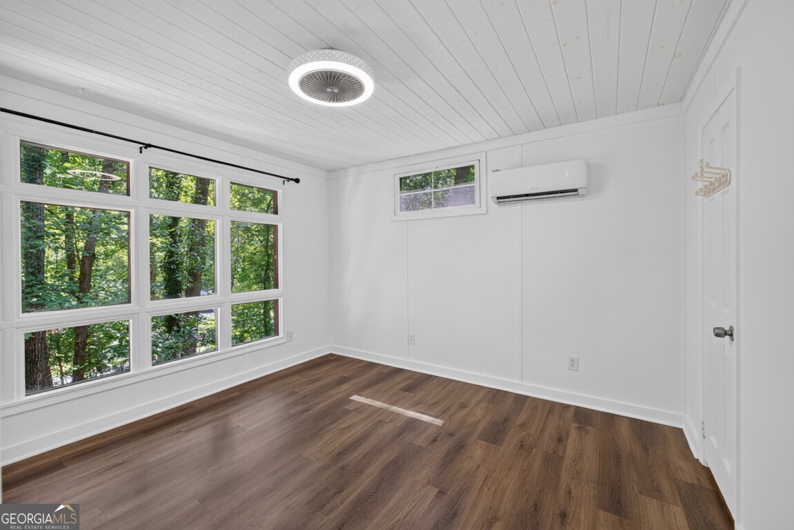 189 Fern Valley Road Property Photo 12