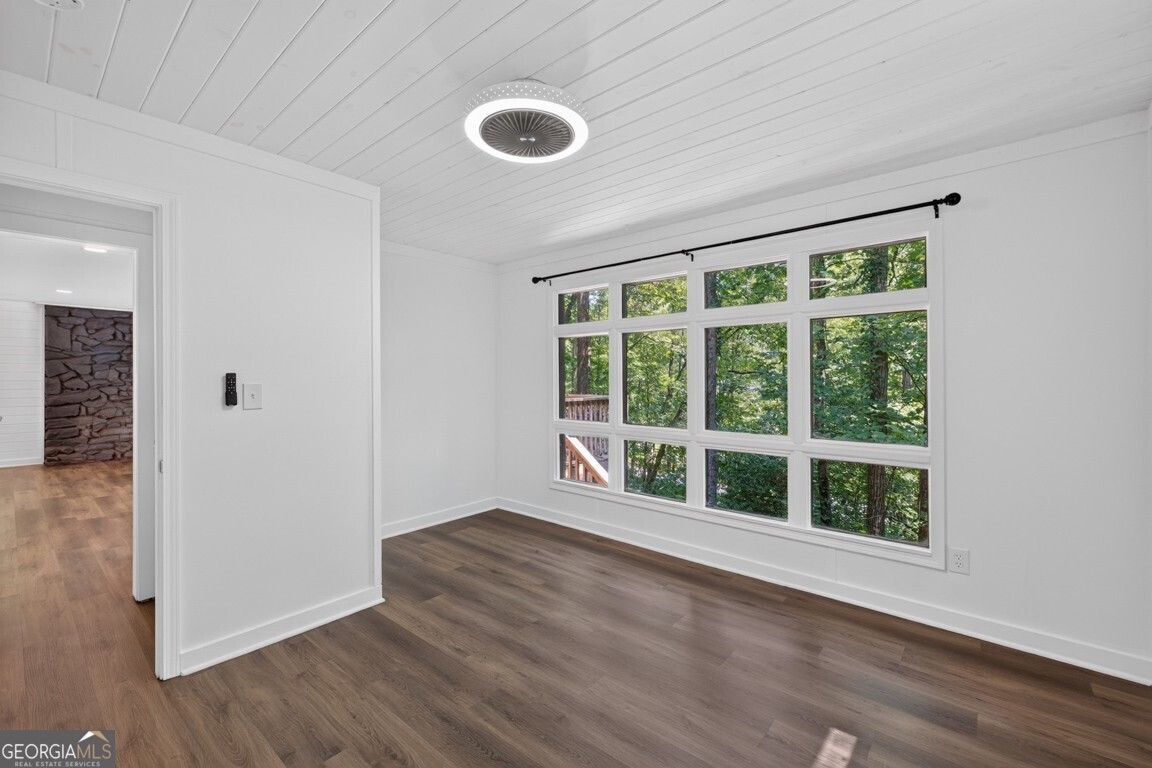 189 Fern Valley Road Property Photo 13