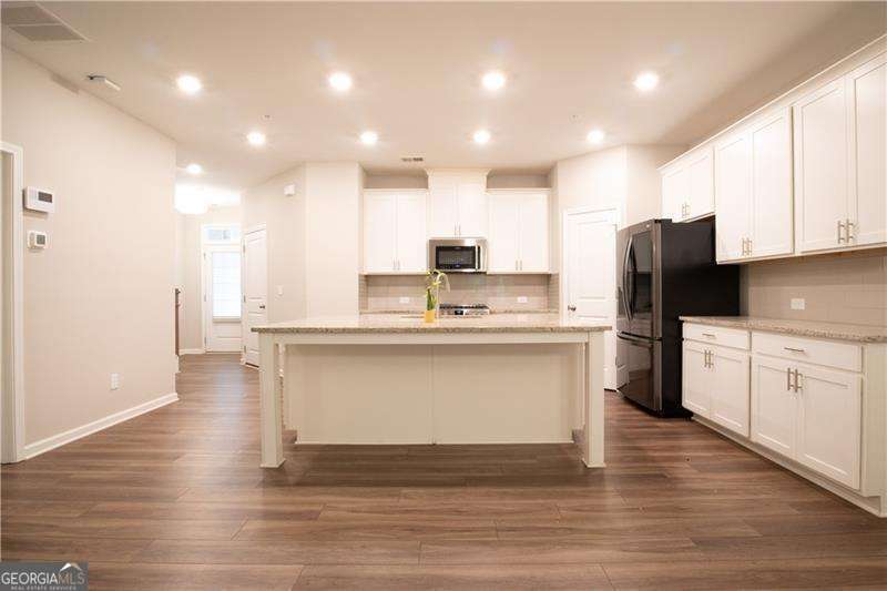 525 Duval Drive Property Photo 6