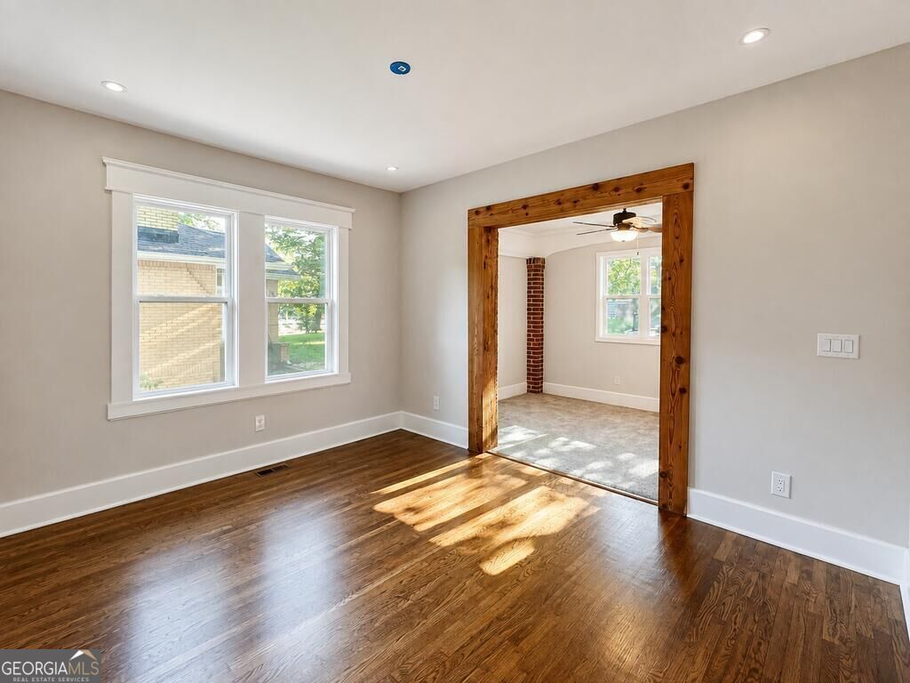 1460 Hartford Avenue Sw Property Photo 6