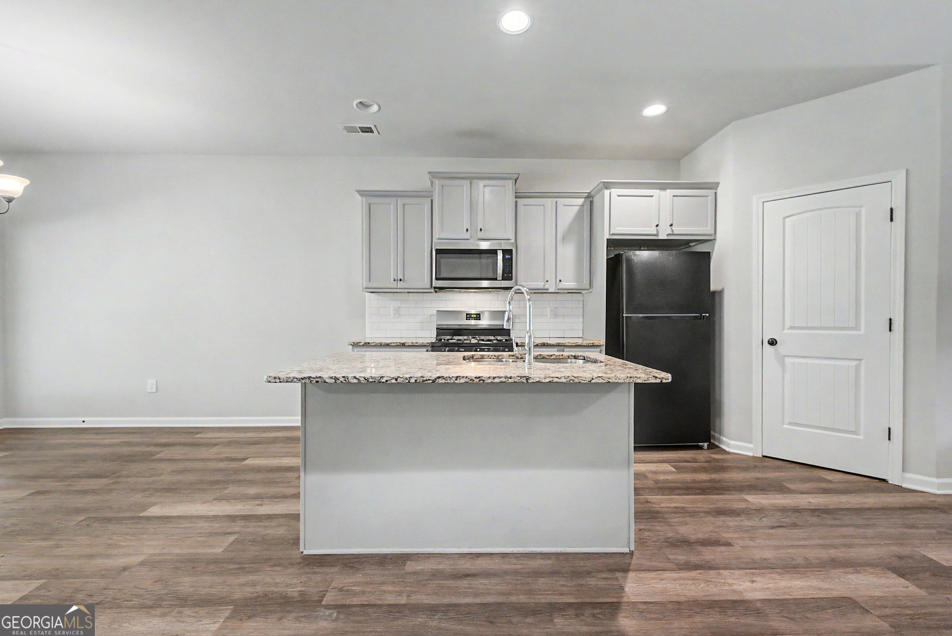 1735 Tricklin Springs Property Photo 14
