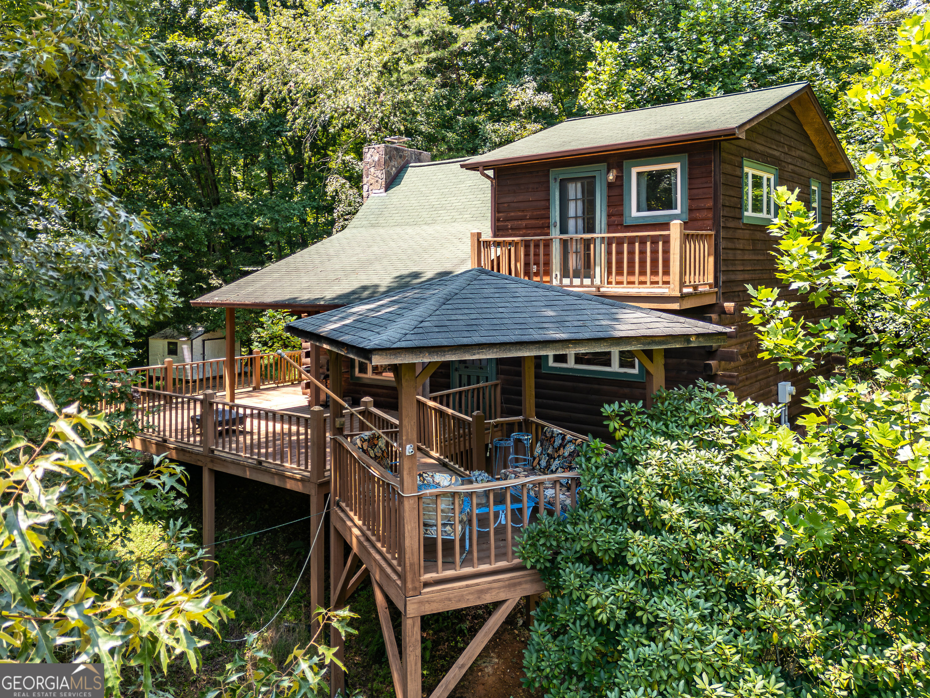 525 Beaver Ridge Road Property Photo 2