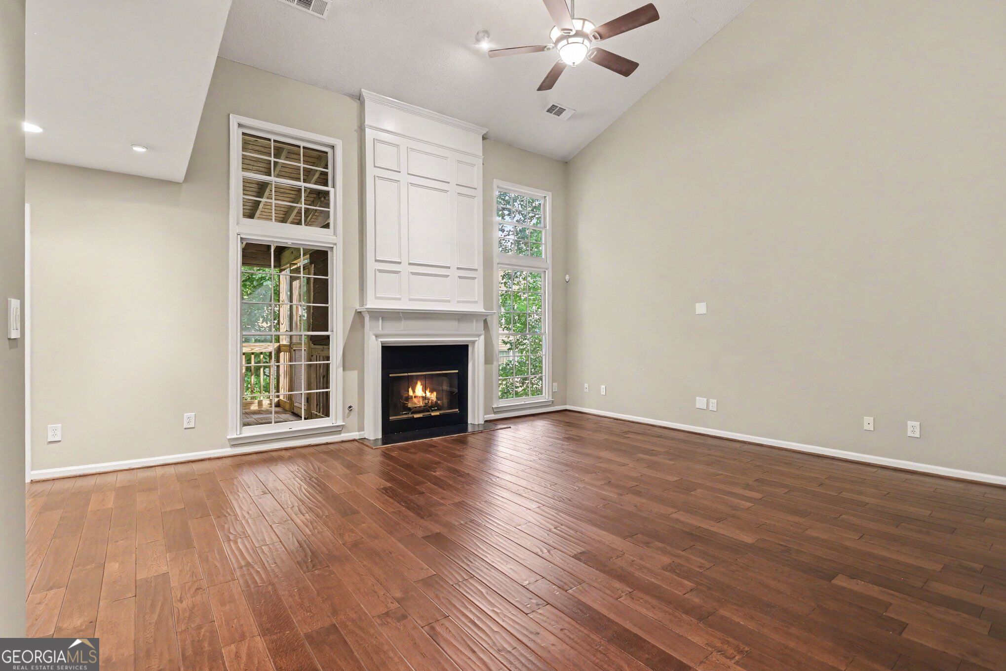 635 Rosedown Way Property Photo 4