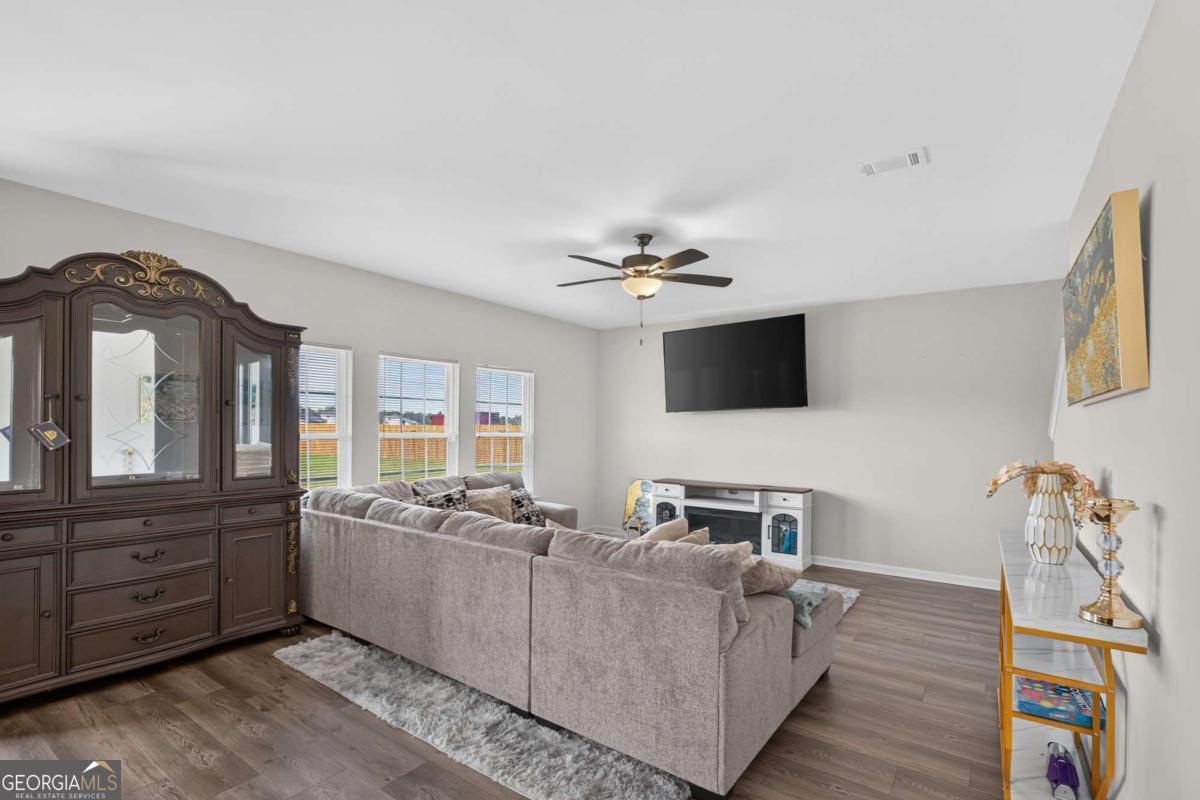 235 Deerfield Drive Ne Property Photo 14