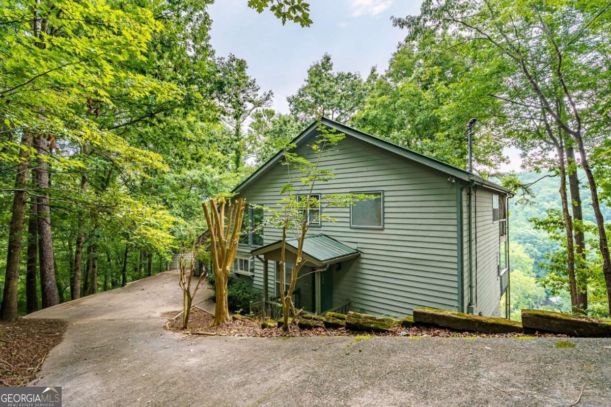 108 Oval Court Property Photo 1