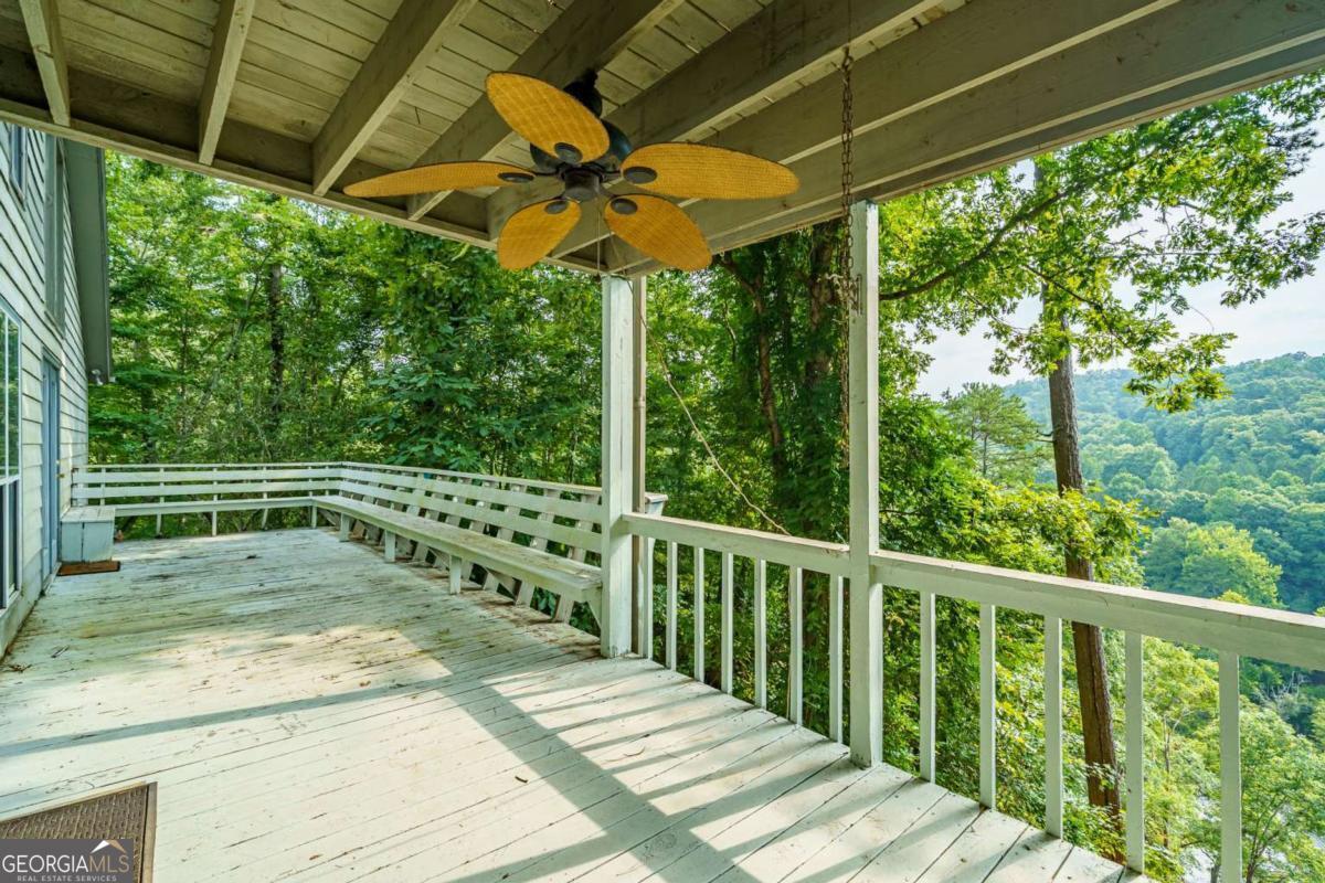 108 Oval Court Property Photo 9