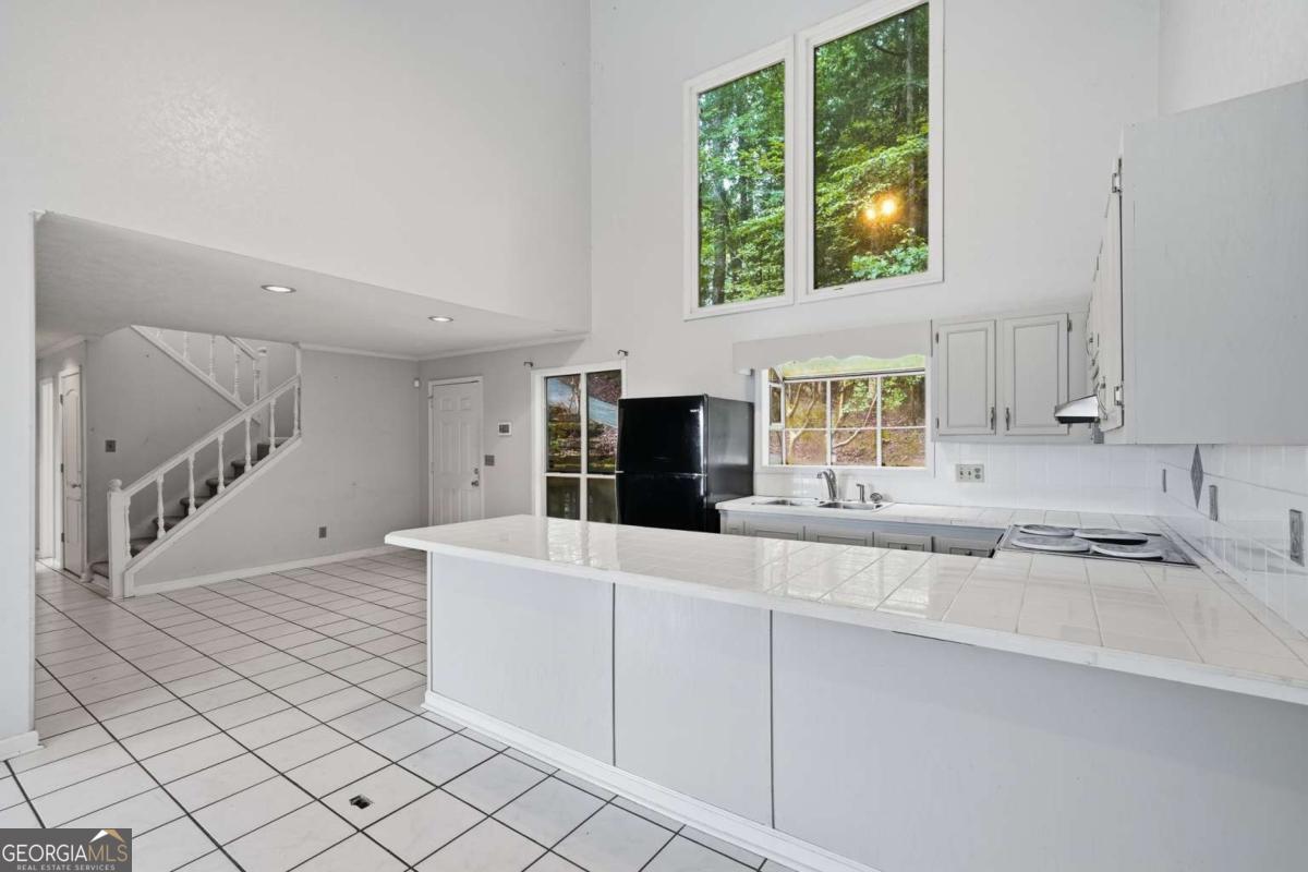 108 Oval Court Property Photo 11