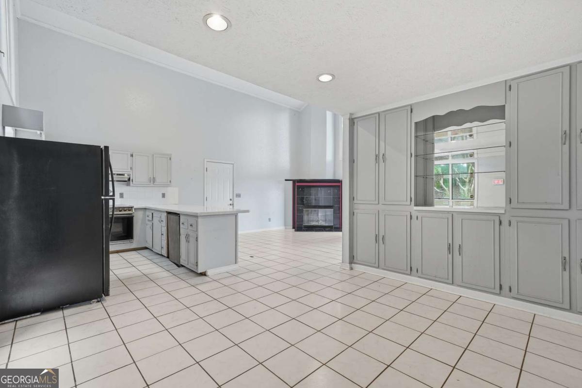 108 Oval Court Property Photo 13