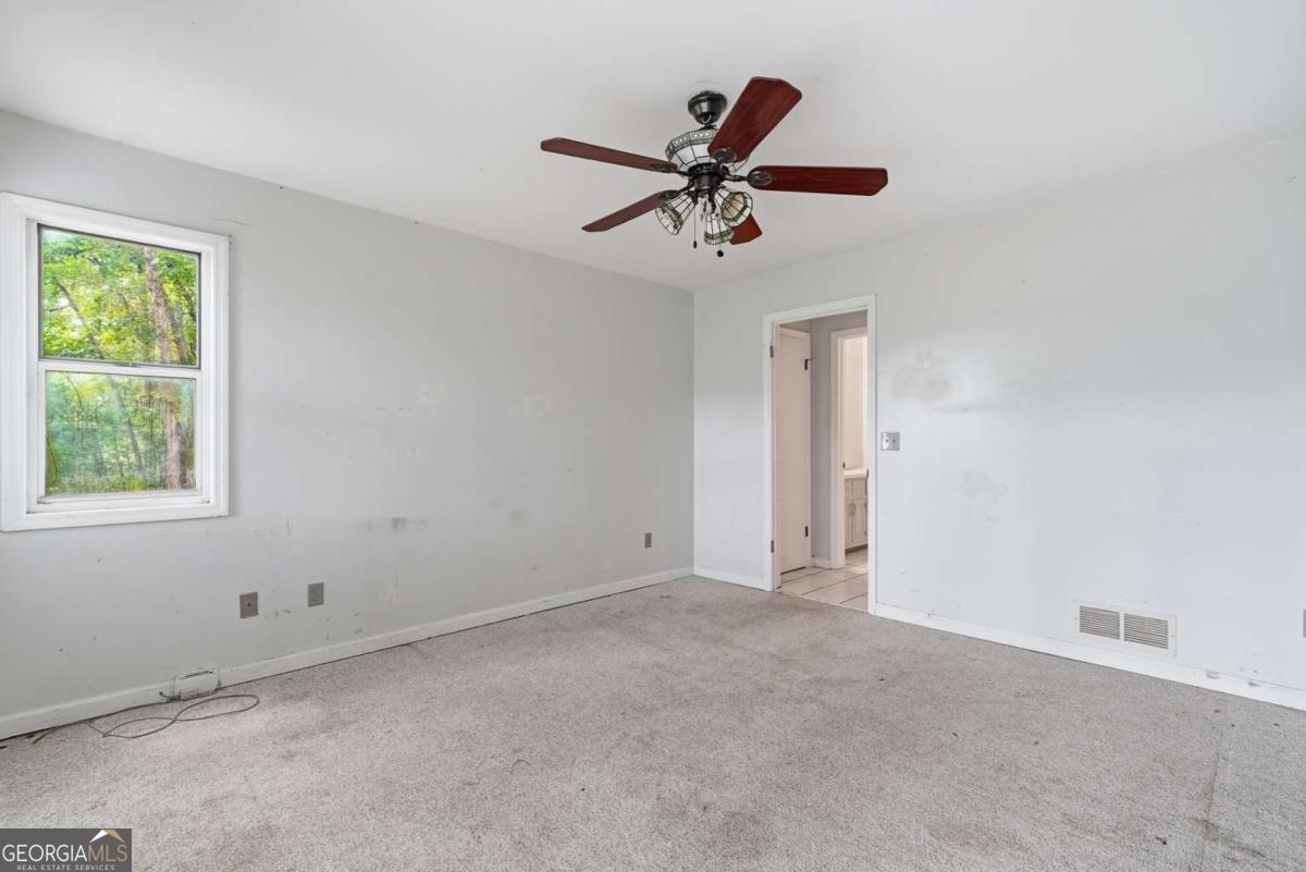 108 Oval Court Property Photo 15