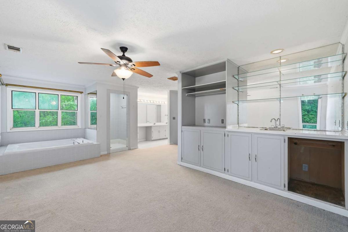 108 Oval Court Property Photo 18