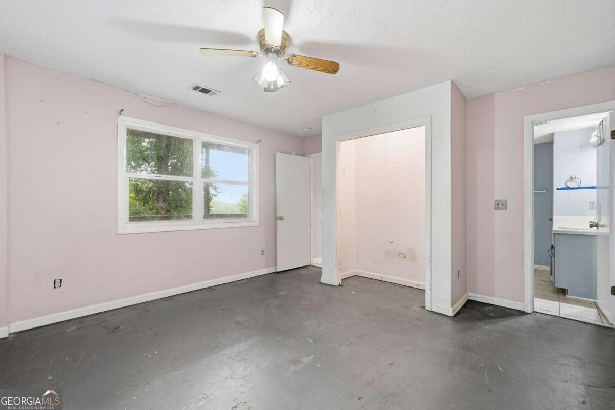 108 Oval Court Property Photo 19