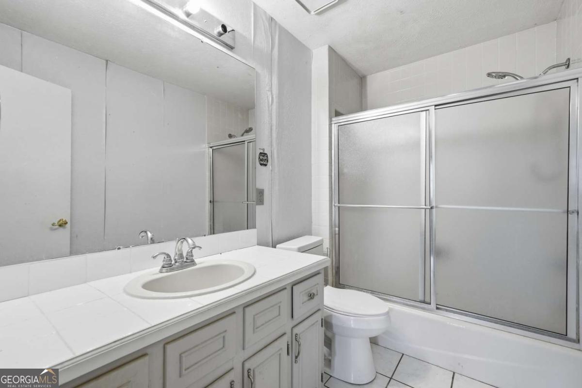 108 Oval Court Property Photo 20