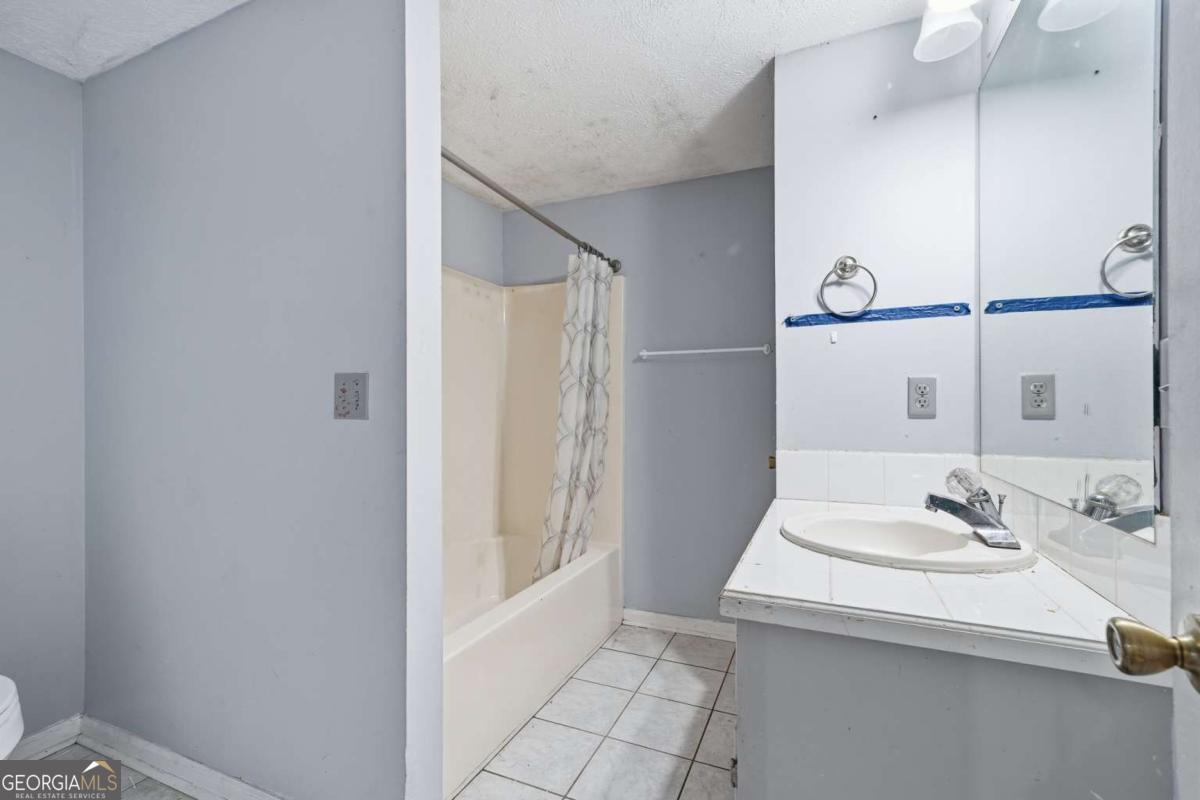 108 Oval Court Property Photo 24