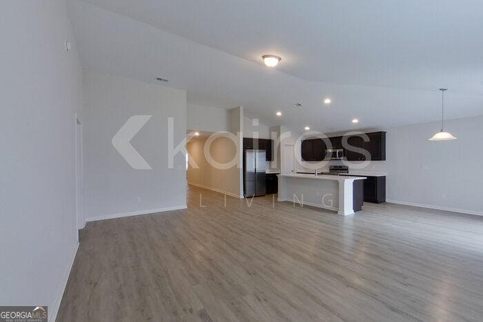 12 Carrollton Drive Property Photo 3