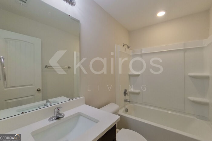 12 Carrollton Drive Property Photo 10