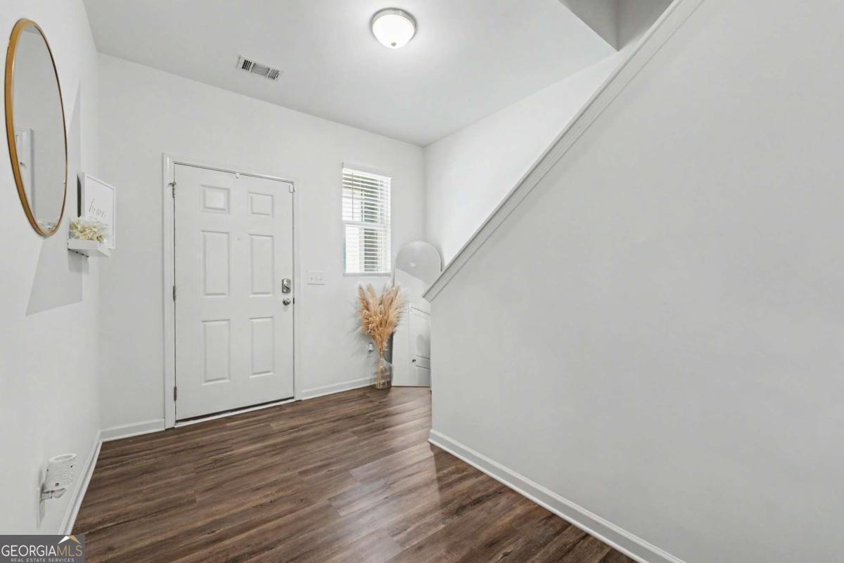 3342 Tarian Way Property Photo 5