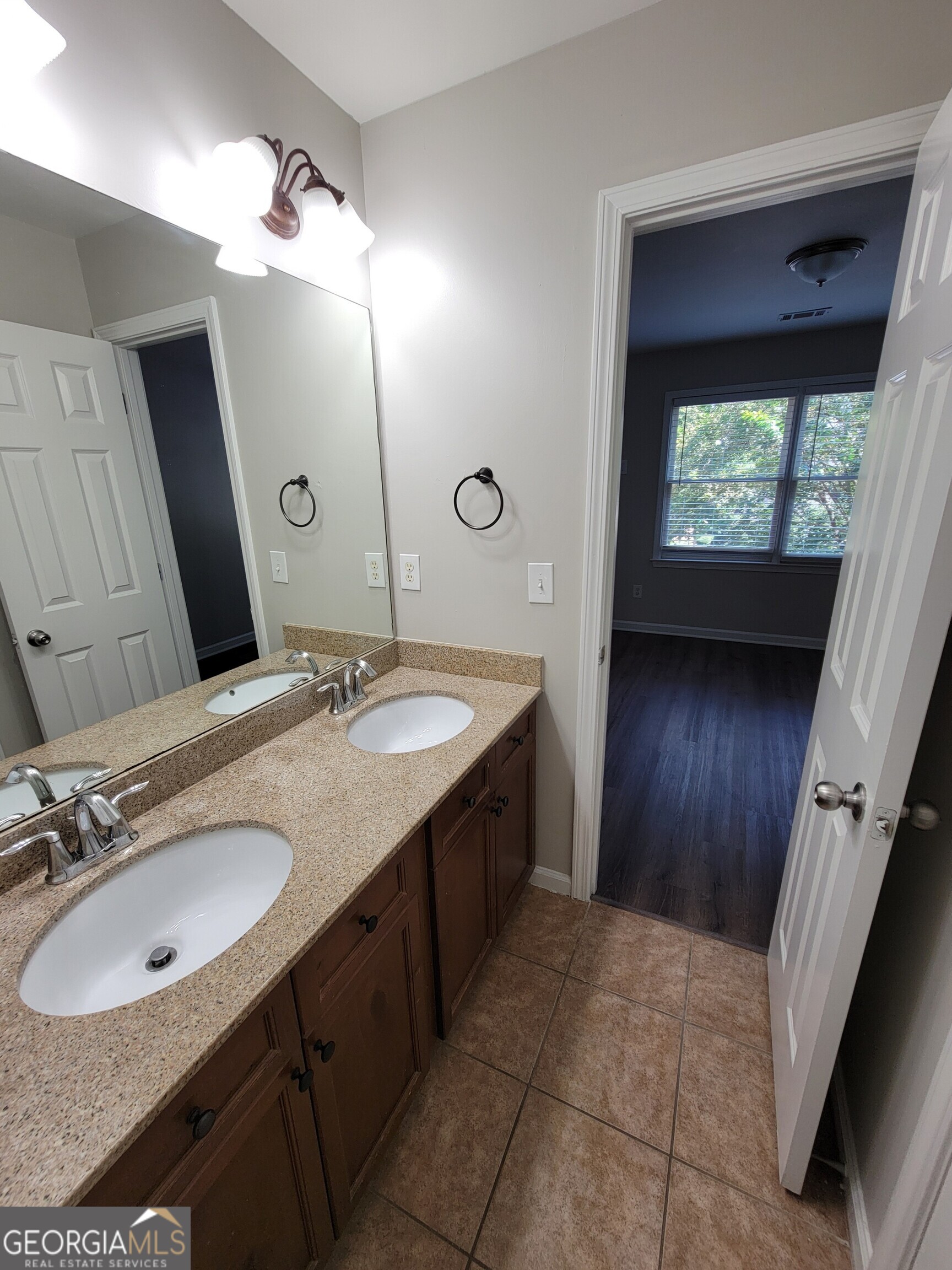 6660 Granite Gate Pass Property Photo 28