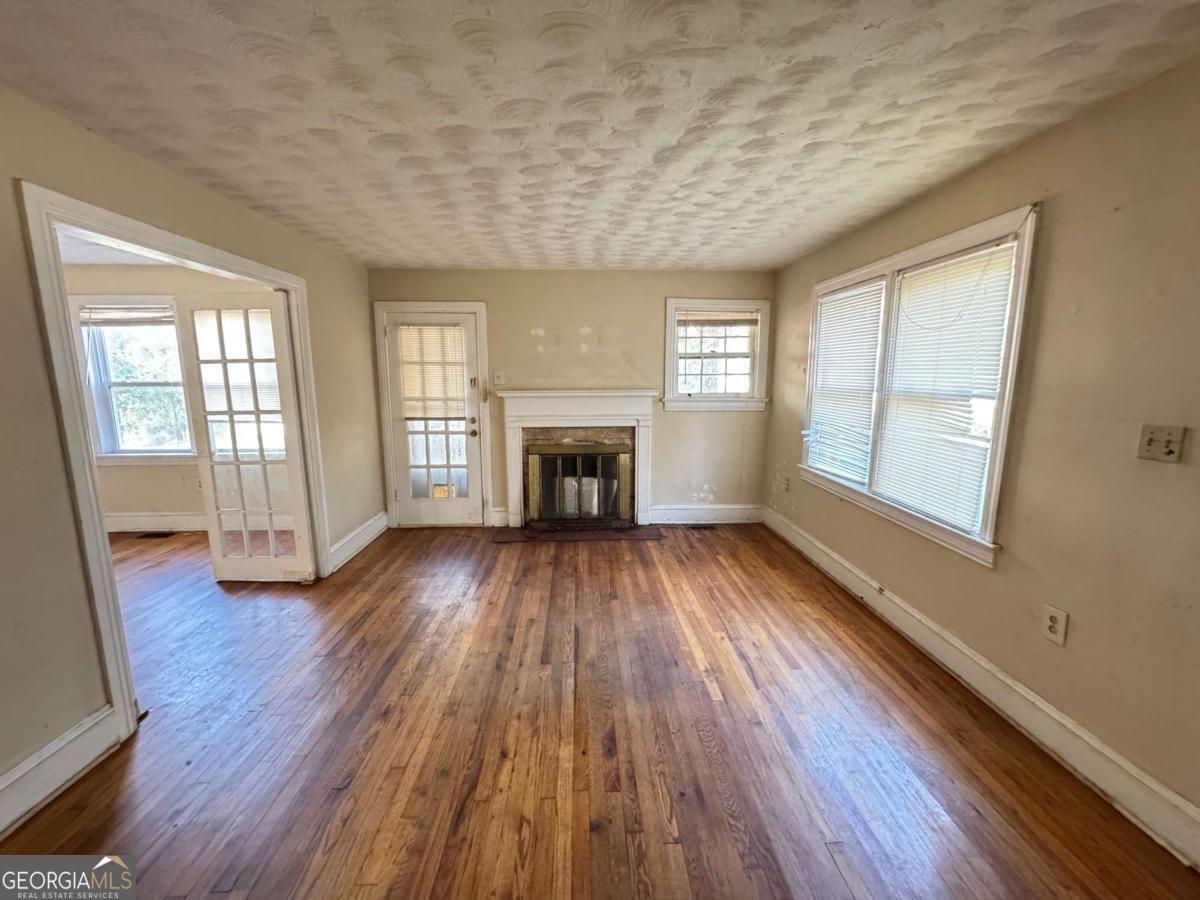 2169 Delowe Drive Property Photo 2