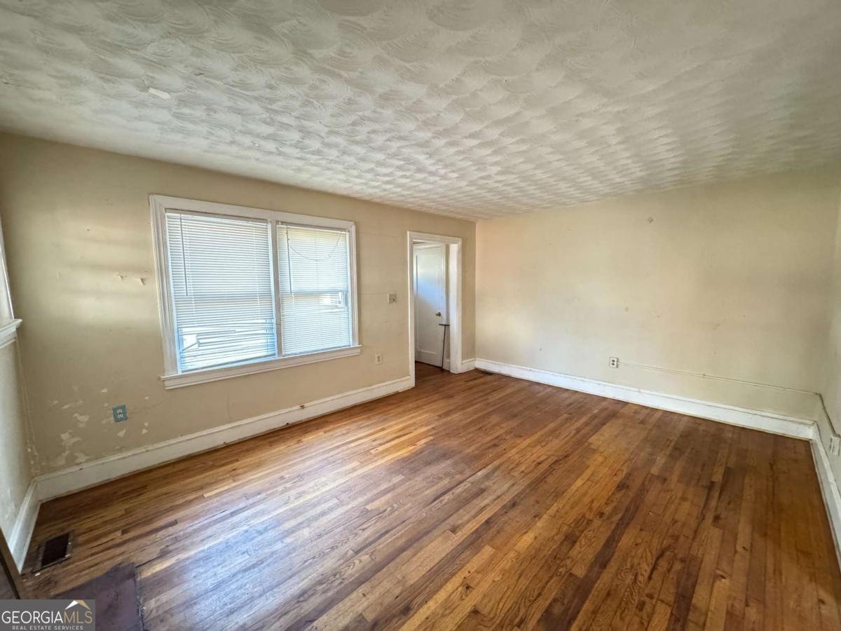 2169 Delowe Drive Property Photo 5