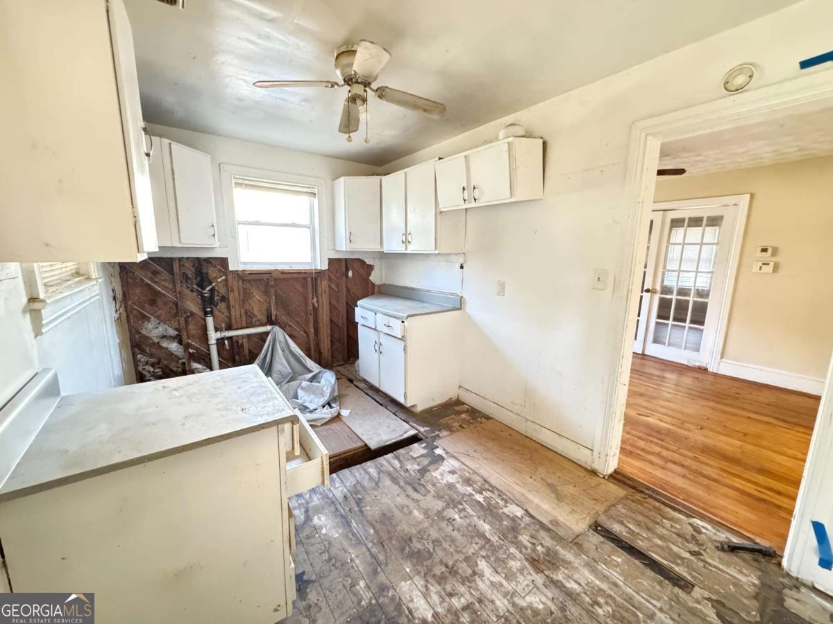 2169 Delowe Drive Property Photo 10