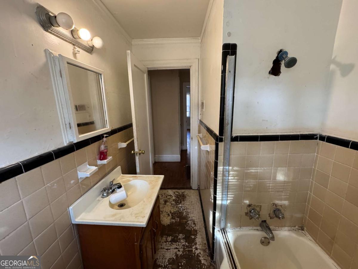 2169 Delowe Drive Property Photo 16