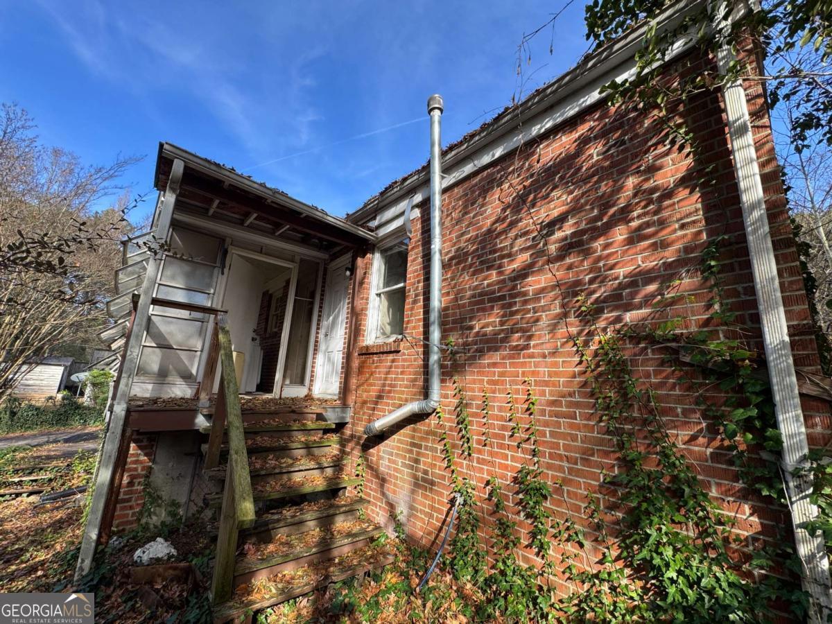 2169 Delowe Drive Property Photo 35