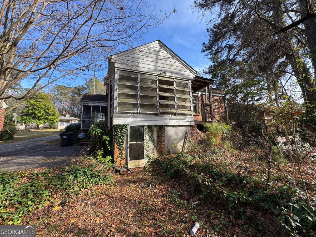 2169 Delowe Drive Property Photo 38