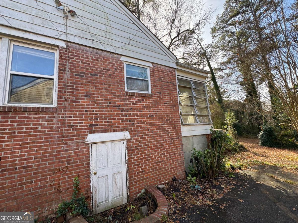 2169 Delowe Drive Property Photo 44
