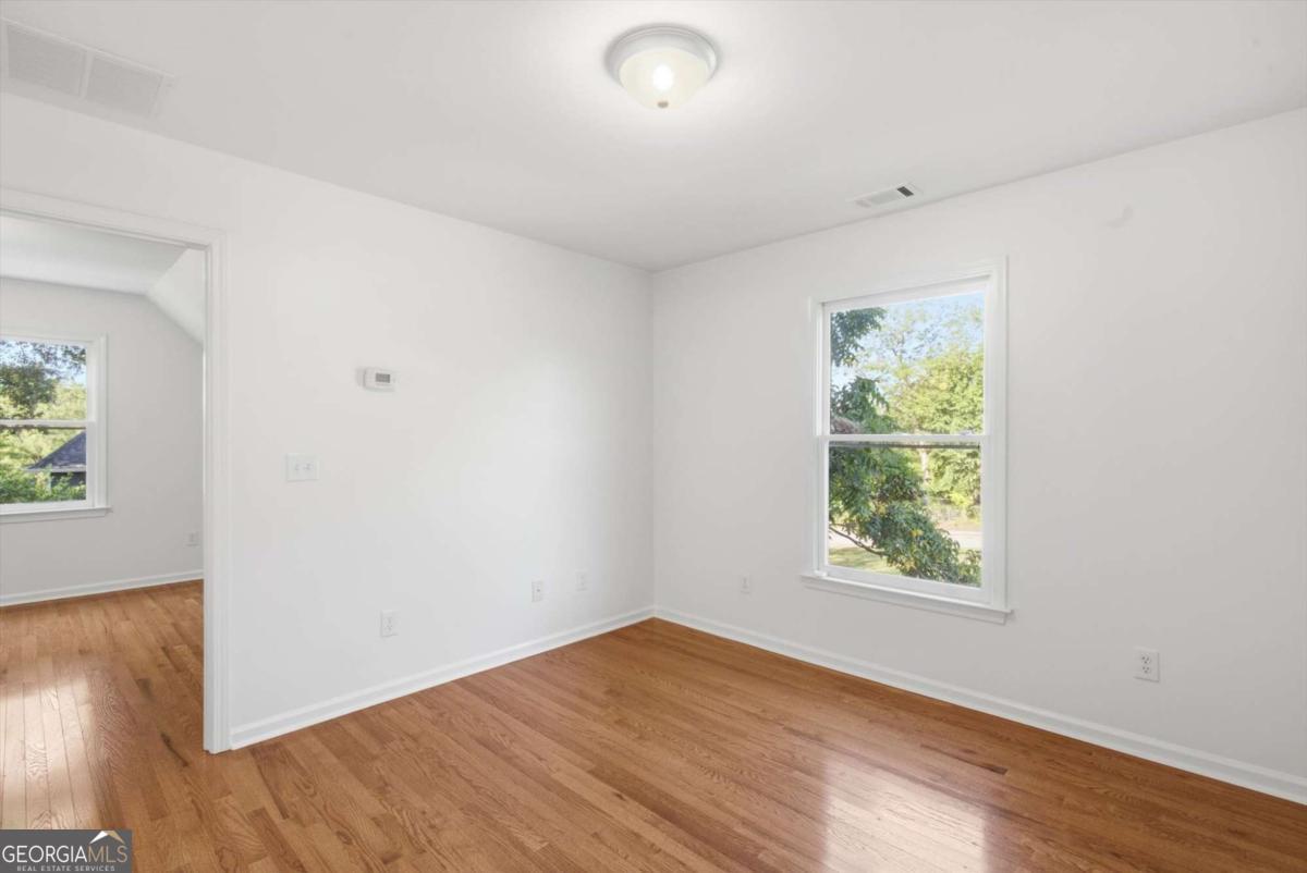 329 Ridge Avenue Property Photo 18