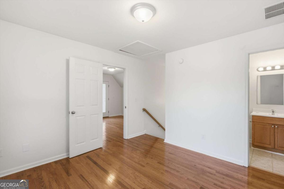 329 Ridge Avenue Property Photo 19