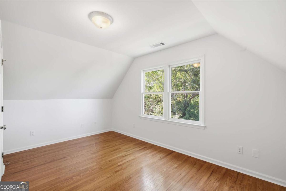 329 Ridge Avenue Property Photo 20