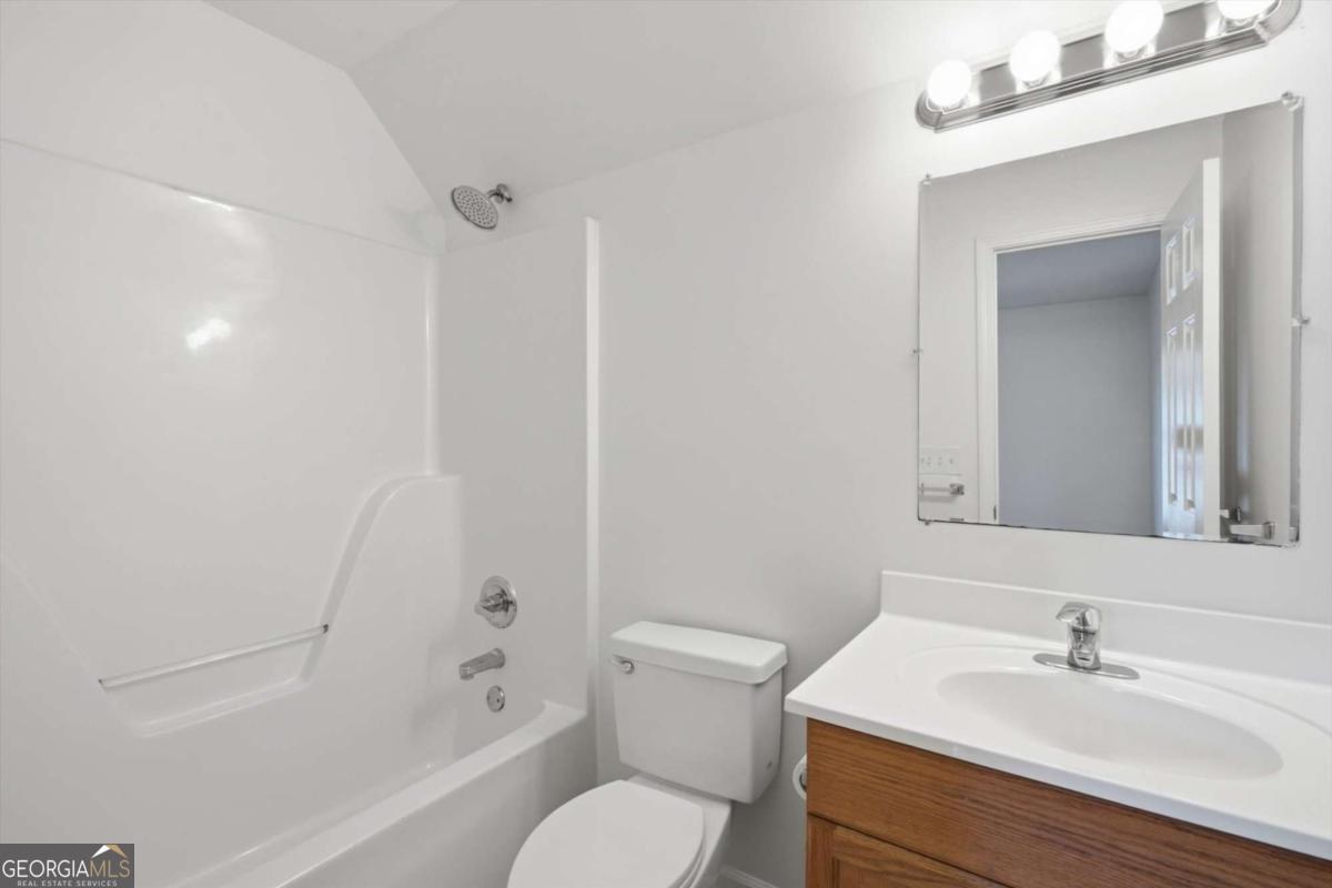 329 Ridge Avenue Property Photo 22