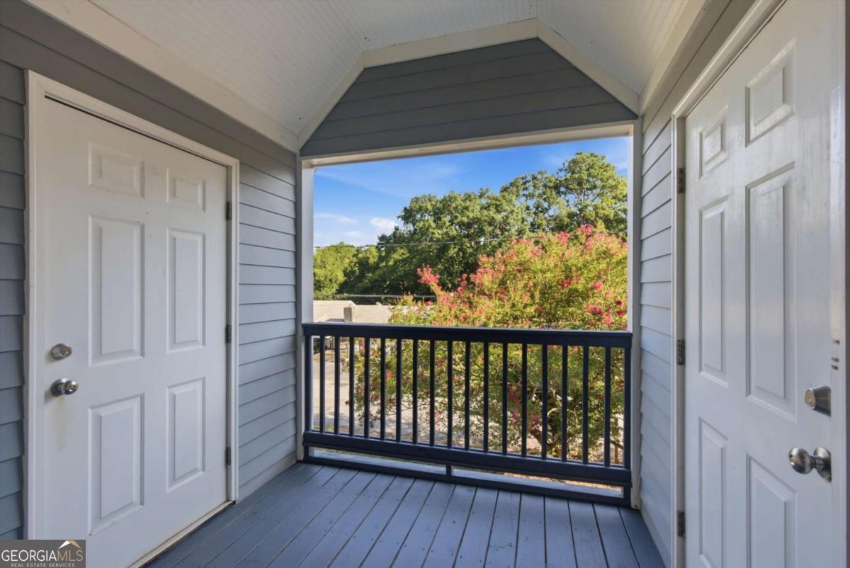 329 Ridge Avenue Property Photo 23