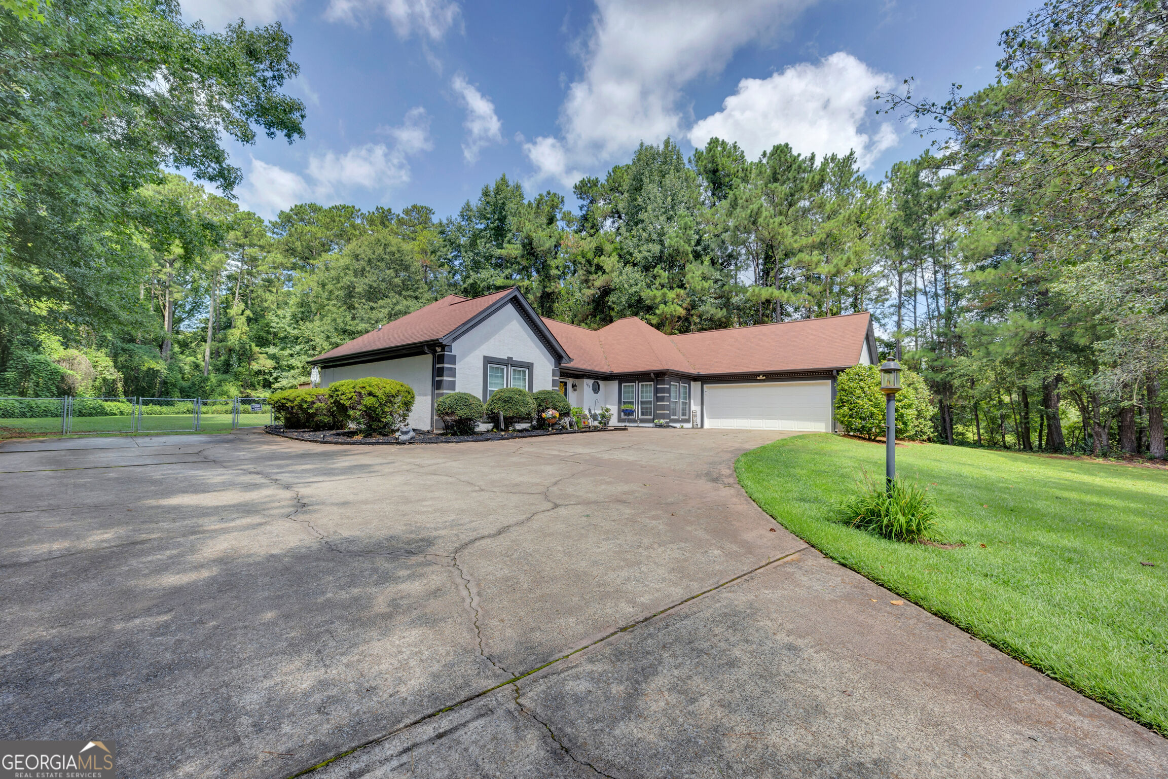 165 Mill Chase Property Photo 4
