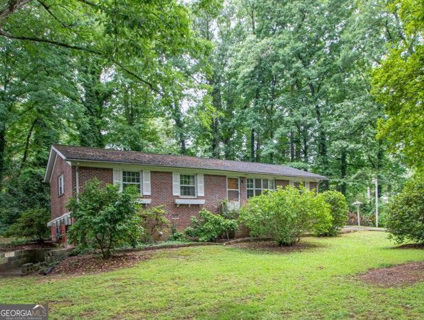 442 Stonewood Drive Property Photo 1