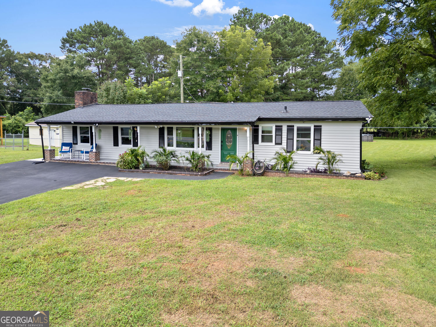 850 New Hope Road Property Photo 1