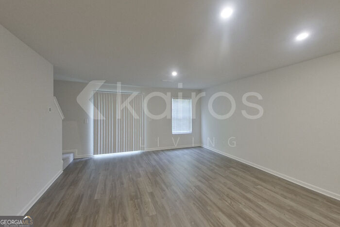 373 Ironwood Court Property Photo 2