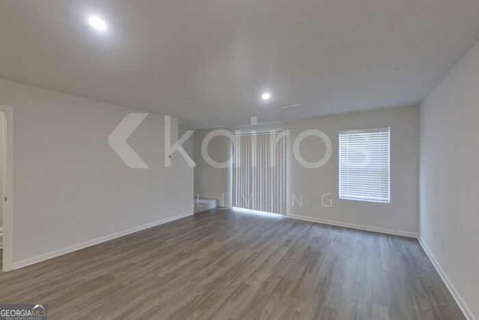 373 Ironwood Court Property Photo 3