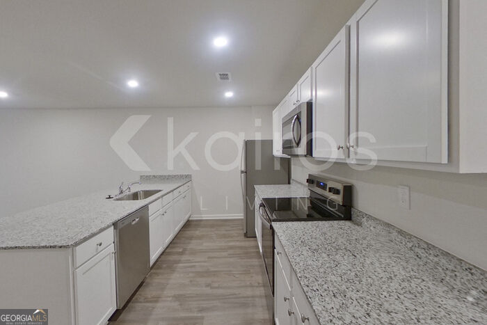 373 Ironwood Court Property Photo 6