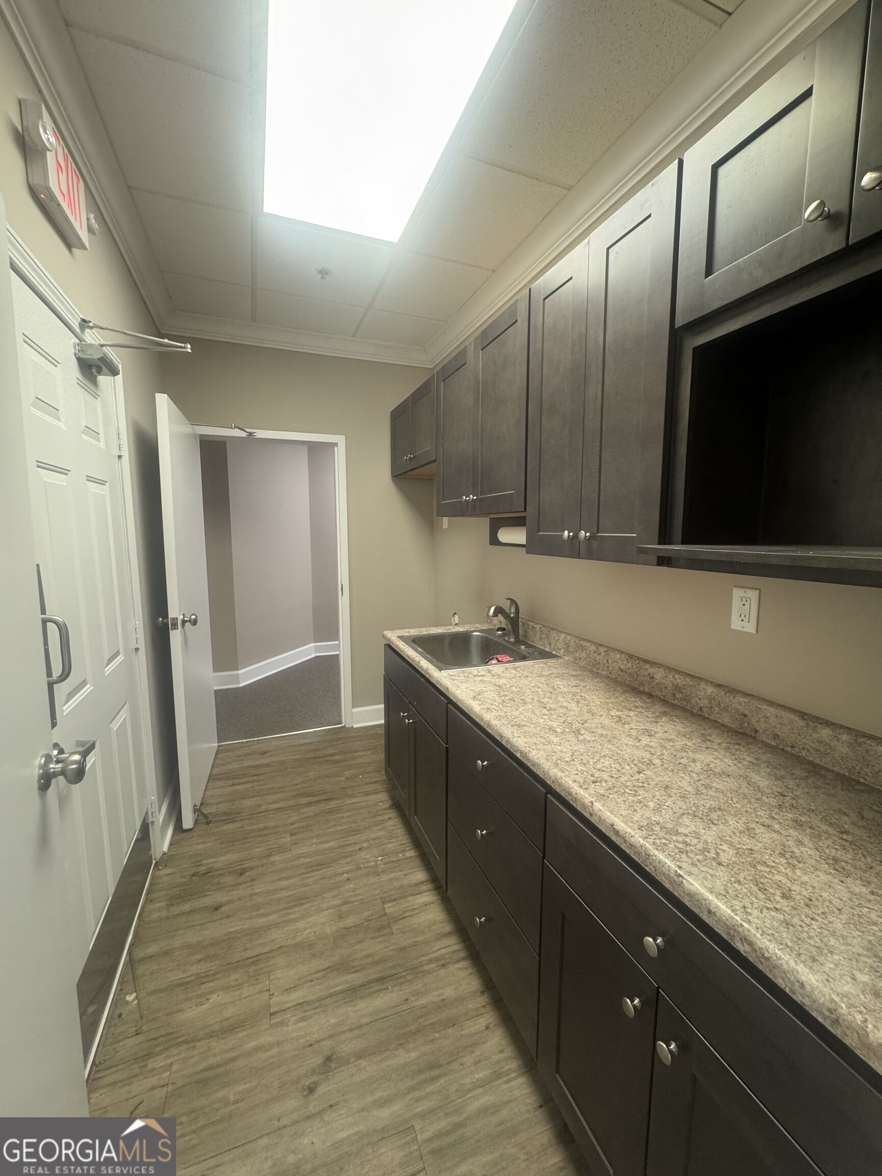 1806 Over Lake Drive Property Photo 10