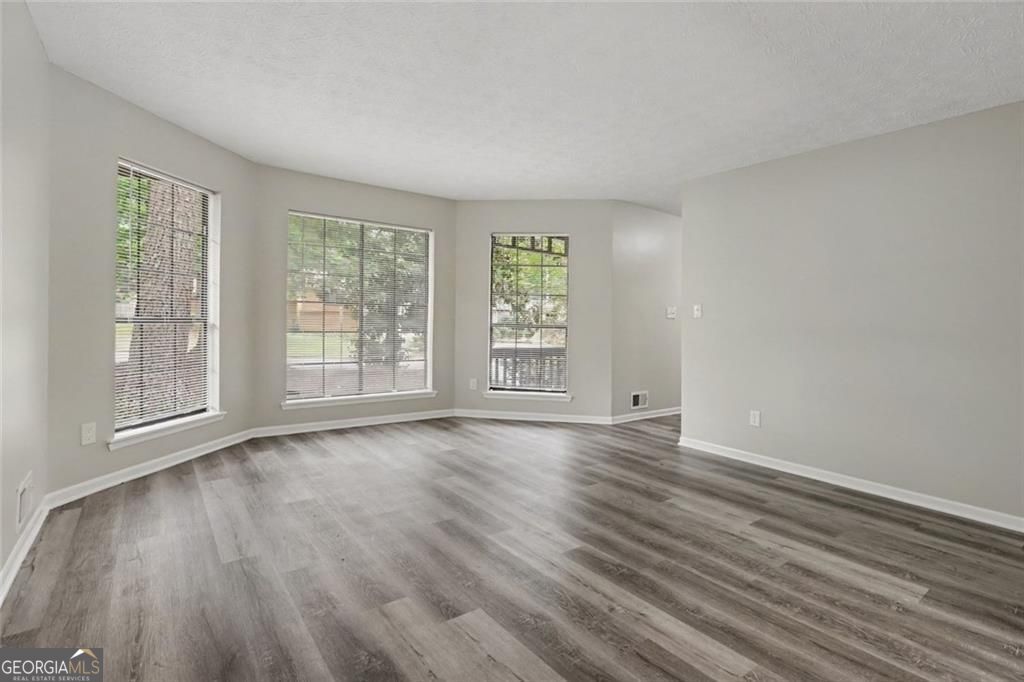 5322 Walker Road Property Photo 4