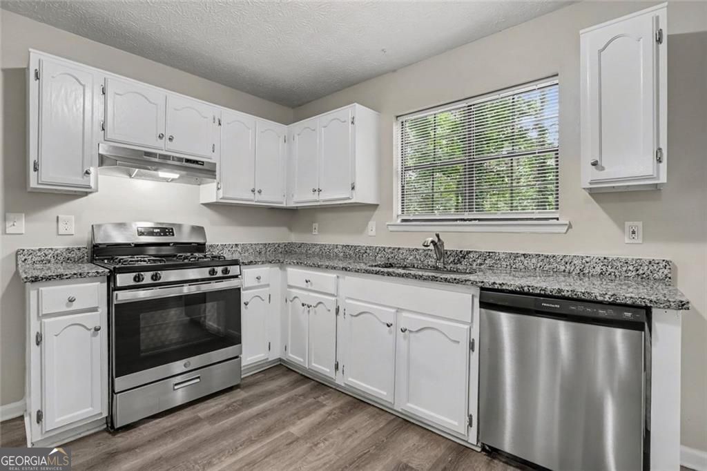 5322 Walker Road Property Photo 7