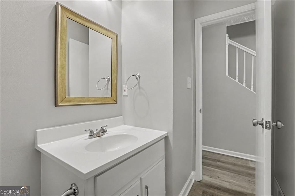 5322 Walker Road Property Photo 9