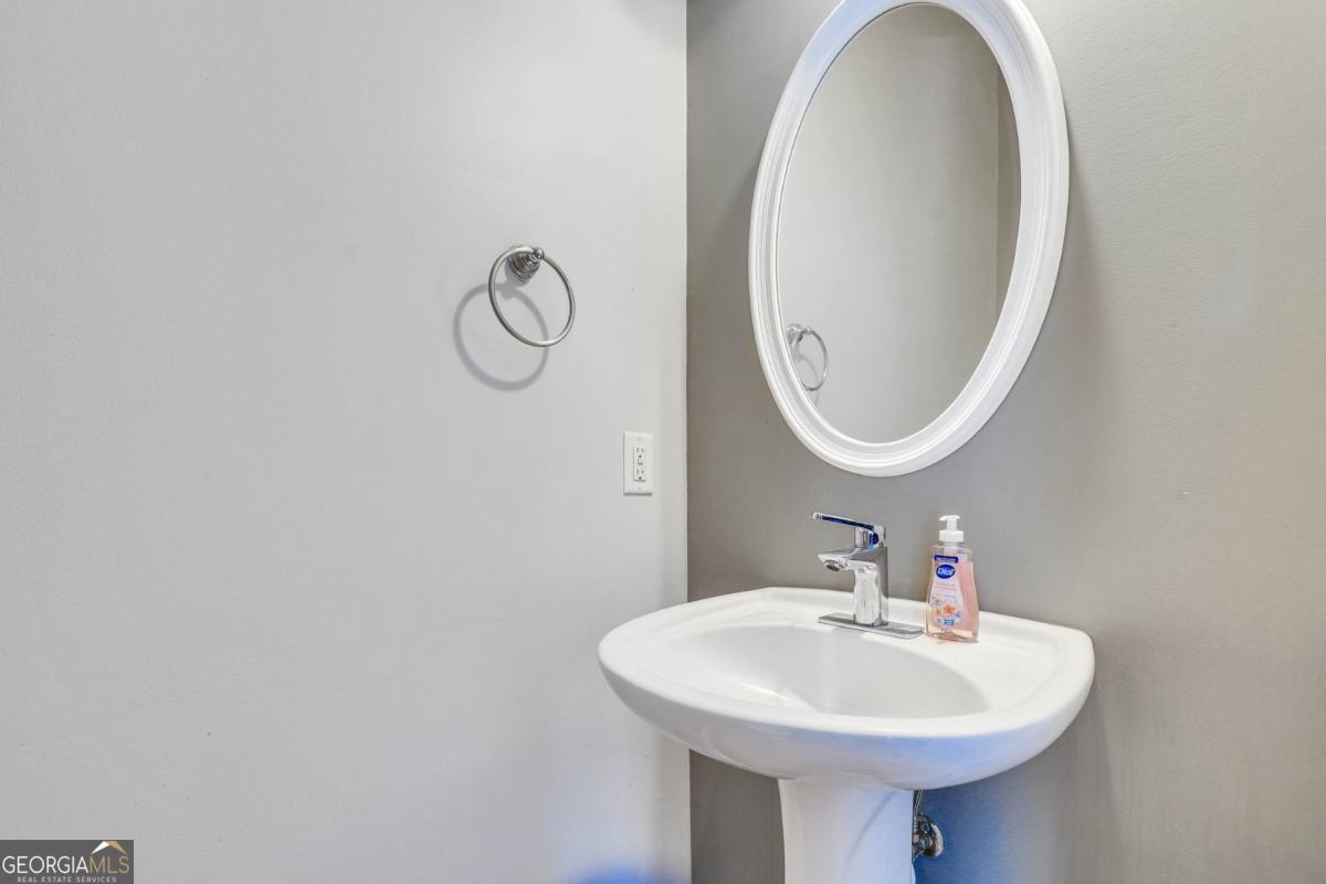 2828 Langford Commons Drive Property Photo 11