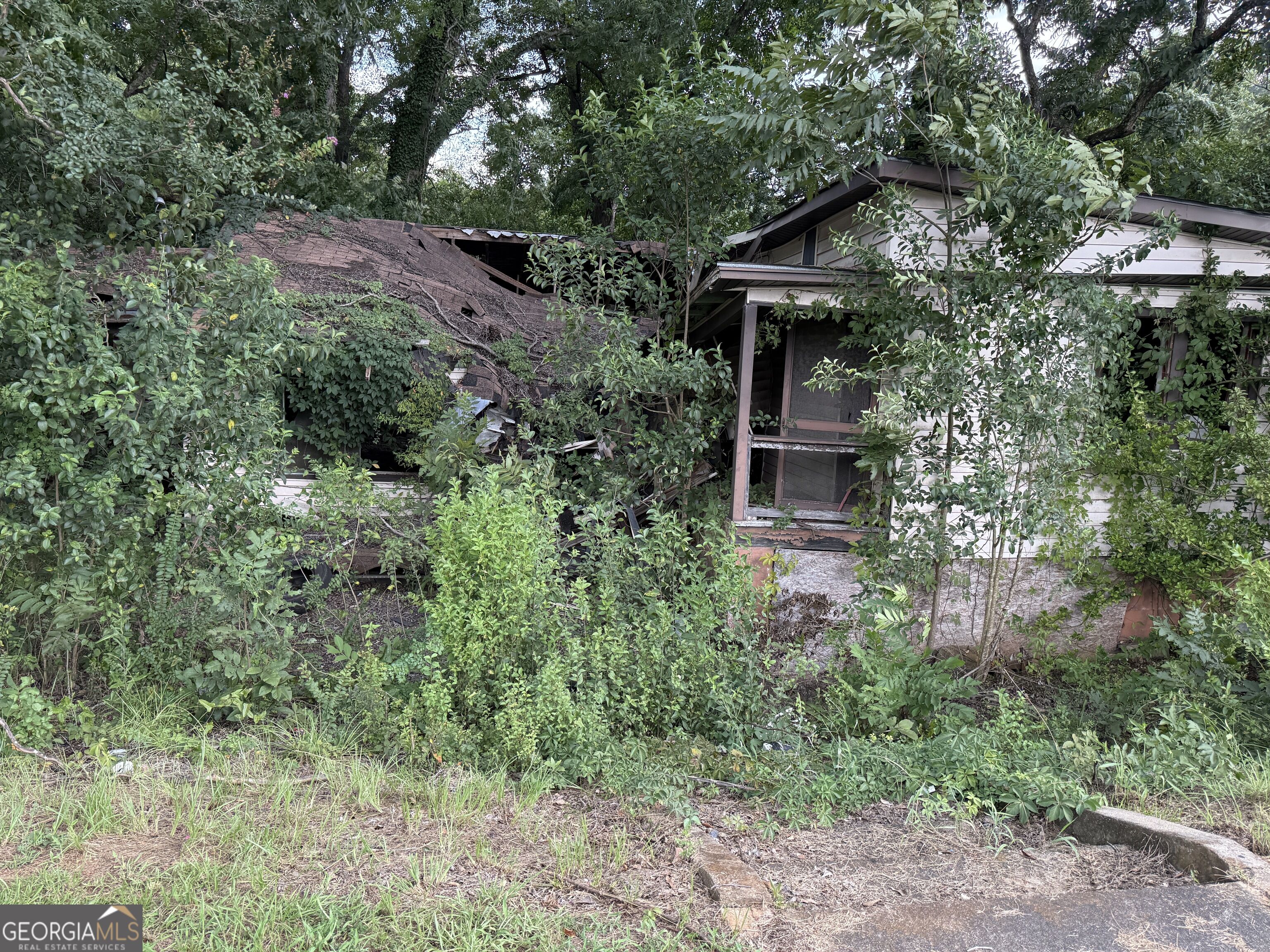 550 S Elbert Street Property Photo 1